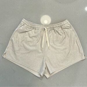 Heathered Tan Outdoor Voices 2.5” Inseam Shorts in Size M